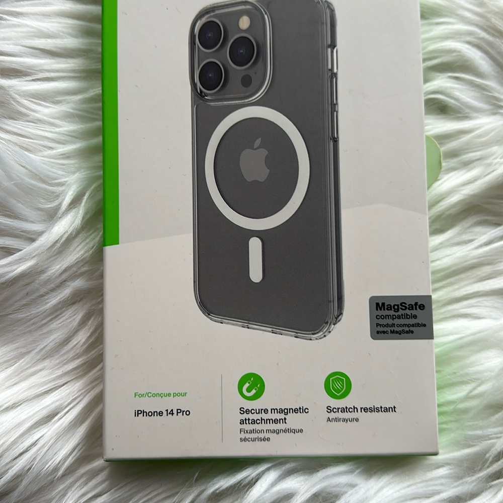 Belkin iPhone 14 Pro Sheerforce Clear Magnetic Protective Case